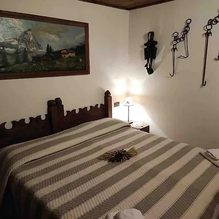 Monte Bianco Elegant Courmayeur Apartment
